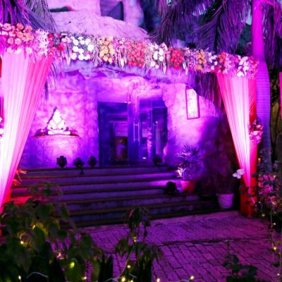 brys-caves-Destination-Wedding