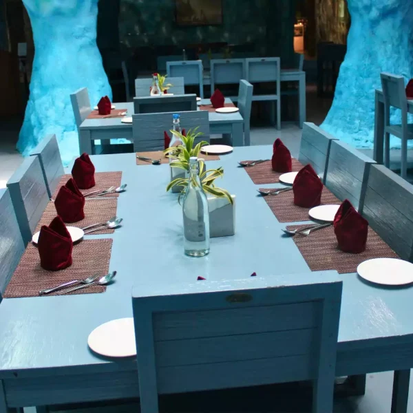 BRYSCAVES RESTURANT